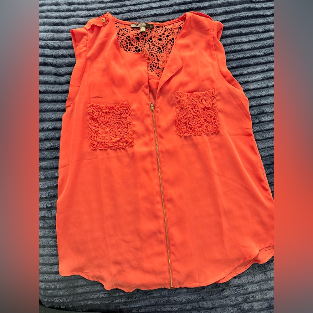 Women's Coral Sleeveless Blouse with Lace Detail